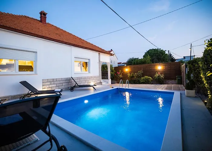 Βίλα Nila Ζαντάρ